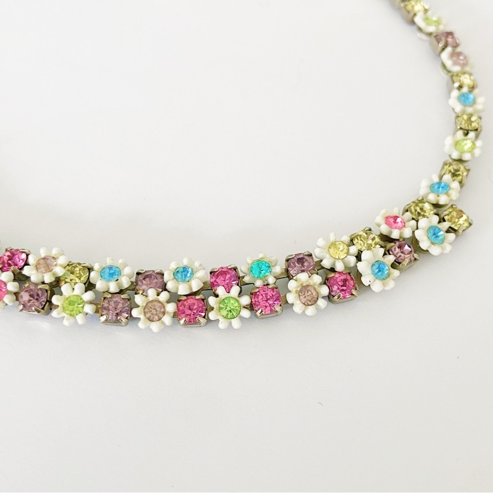 Vintage Leru rhinestone daisy flower pastel spring uranium glass necklace 15” - Picture 2 of 9